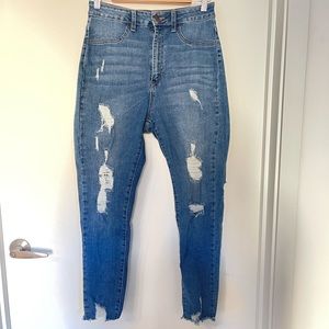 🆕 FN Distressed Stretch Jeans